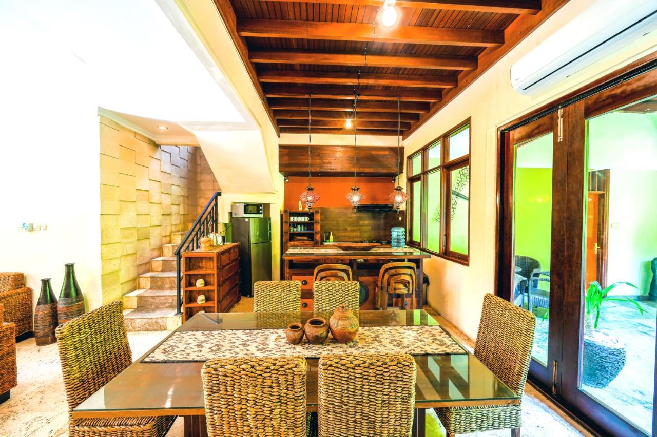 De Cinta Villa - Kuta - 5 Bedrooms - Heart Of Kuta 外观 照片