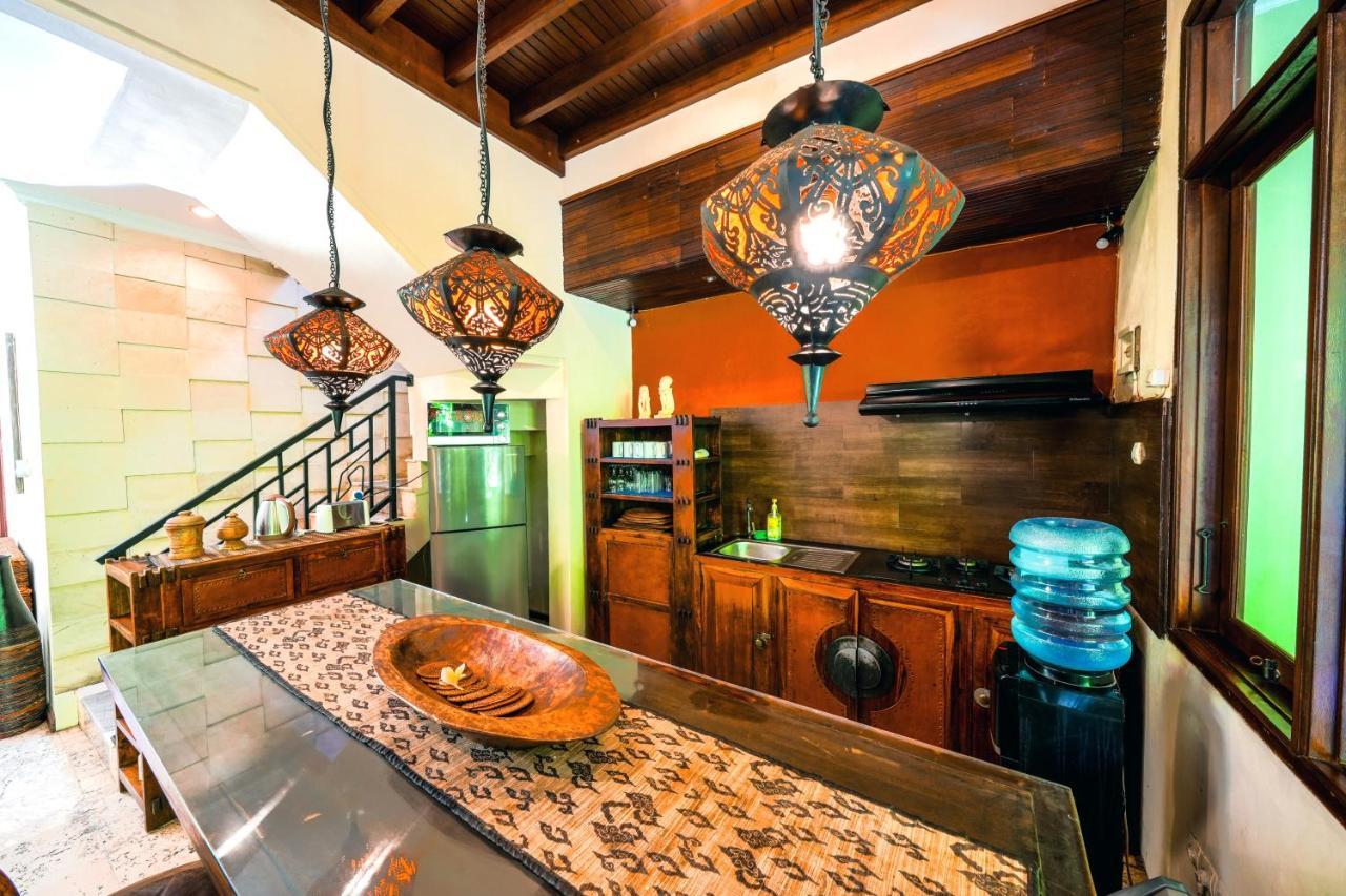 De Cinta Villa - Kuta - 5 Bedrooms - Heart Of Kuta 外观 照片